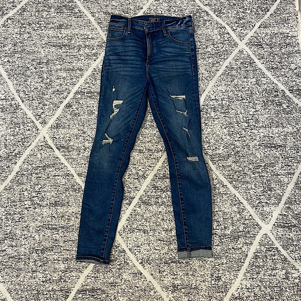 Abercrombie & Fitch- Simone High Rise Super Skinny; size 26/2R